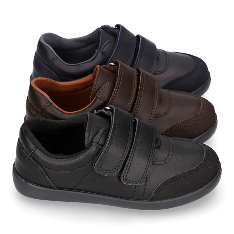 Blucher deportivo colegial niño sin cordones y con puntera reforzada en piel lavable.