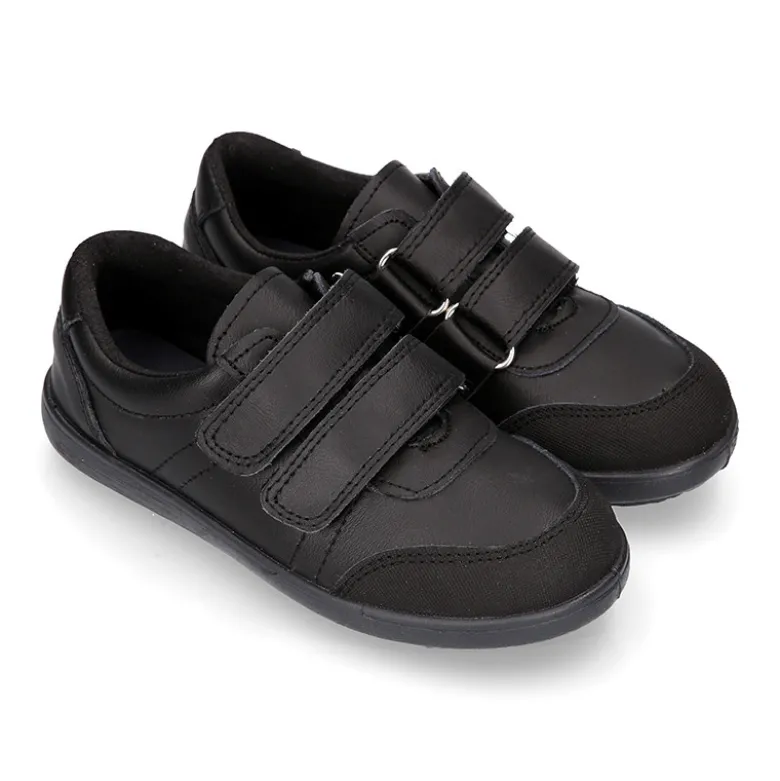 Blucher deportivo colegial niño sin cordones y con puntera reforzada en piel lavable.