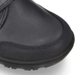 Blucher niño colegial con cierre adherente y puntera reforzada en piel PREMIUM.