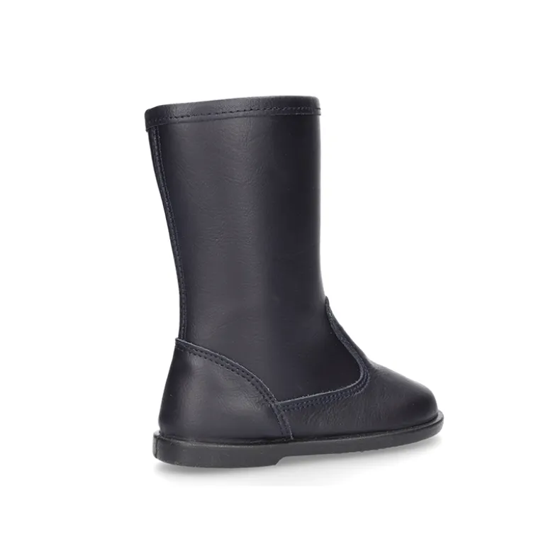 Bota clásica en PIEL LAVABLE en color marino.
