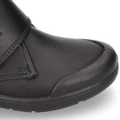 Bota colegial niño OKAA sin cordones y puntera reforzada en piel lavable.