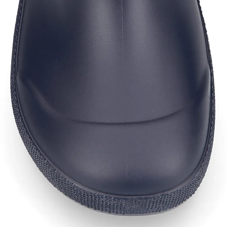 Bota de agua niños modelo respetuoso de Igor en azul marino y con cuello ajustable.