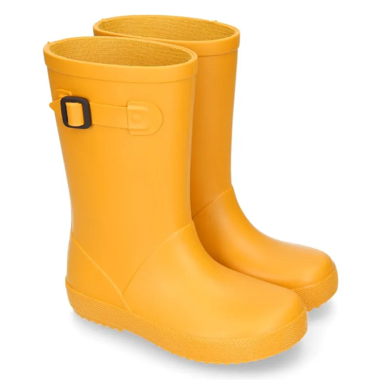 Bota de agua niños SPLASH MC colores sólidos con hebilla lateral.