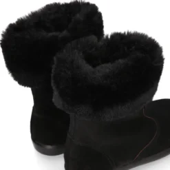 Bota niña con cuello de PELO en piel serraje NEGRO.