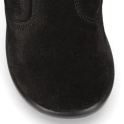 Bota niña con flecos y POMPONES de pelo en piel serraje.