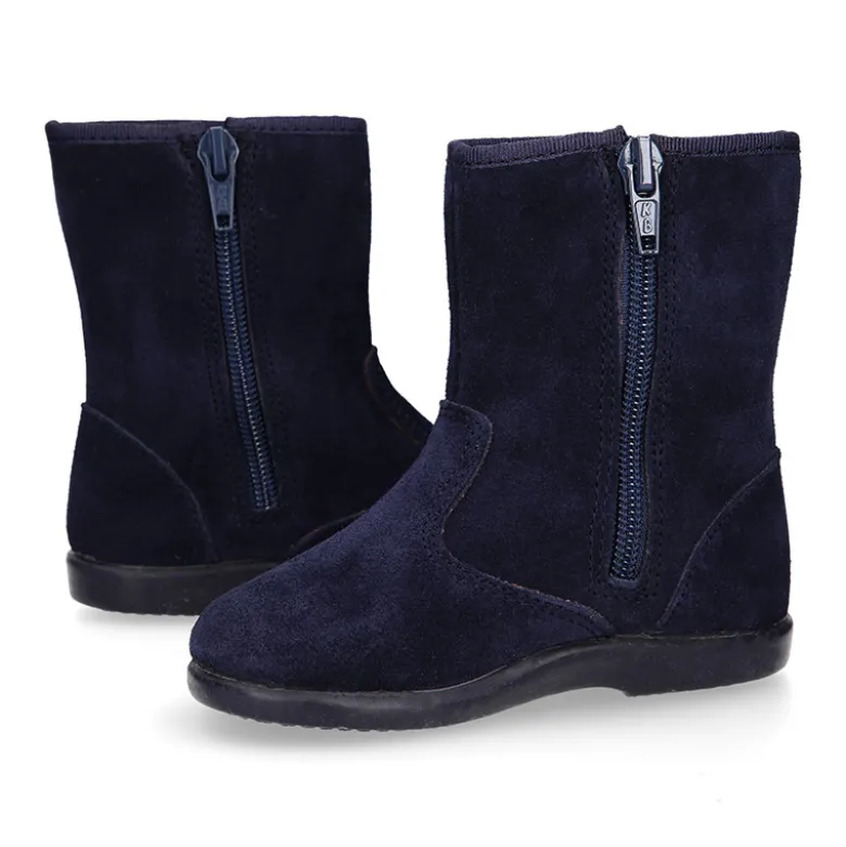 Bota niña con lazo en piel serraje en azul marino.