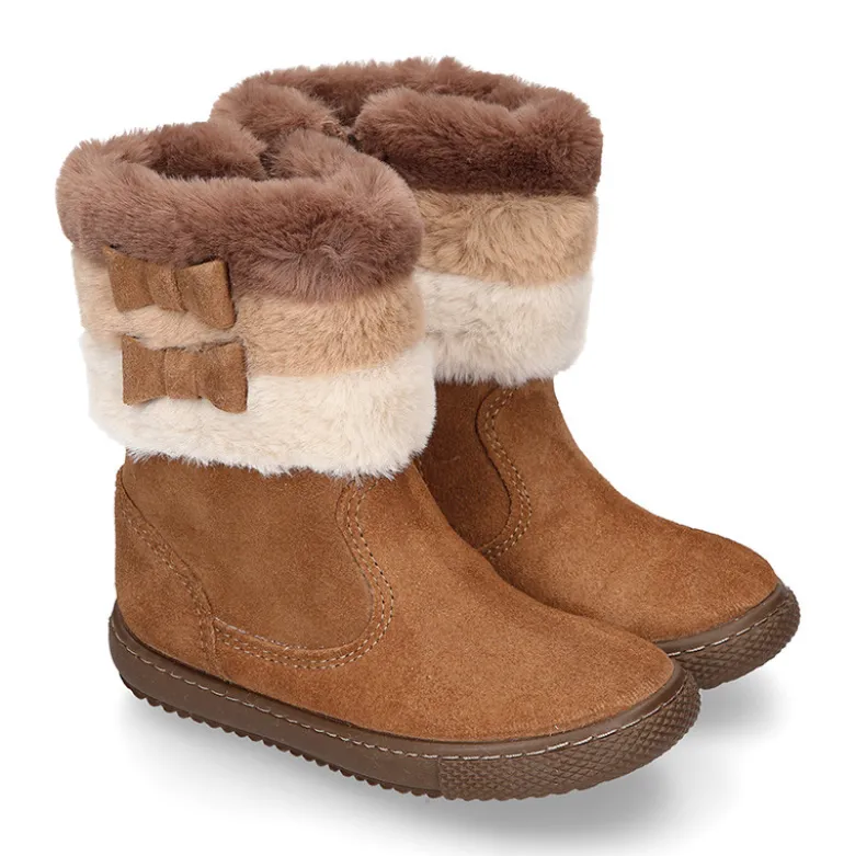 Bota niña CUELLO de PELO con lazos en piel serraje.