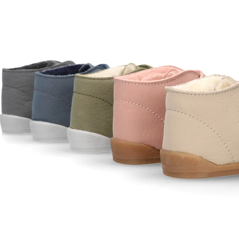 Bota niños Blanditos by Crio´s Sansa sin cordones en piel con borreguito