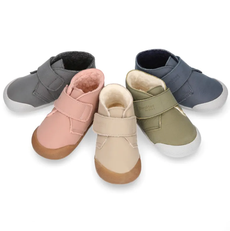 Bota niños Blanditos by Crio´s Sansa sin cordones en piel con borreguito