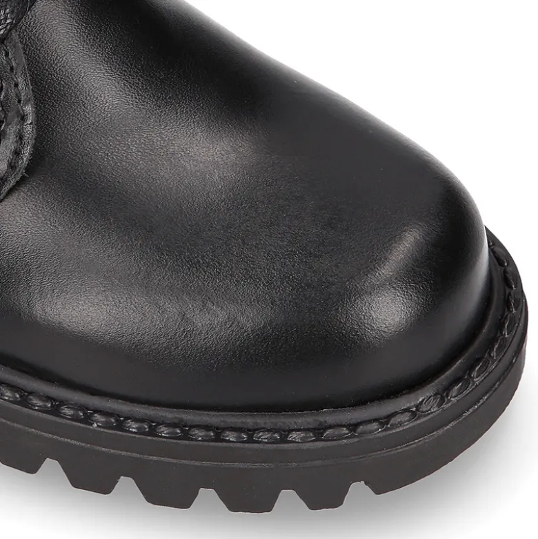 Bota niños COLE tipo todoterreno con cordones en piel.