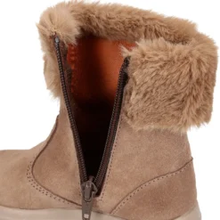 Bota niños con cuello de pelo en piel serraje topo.