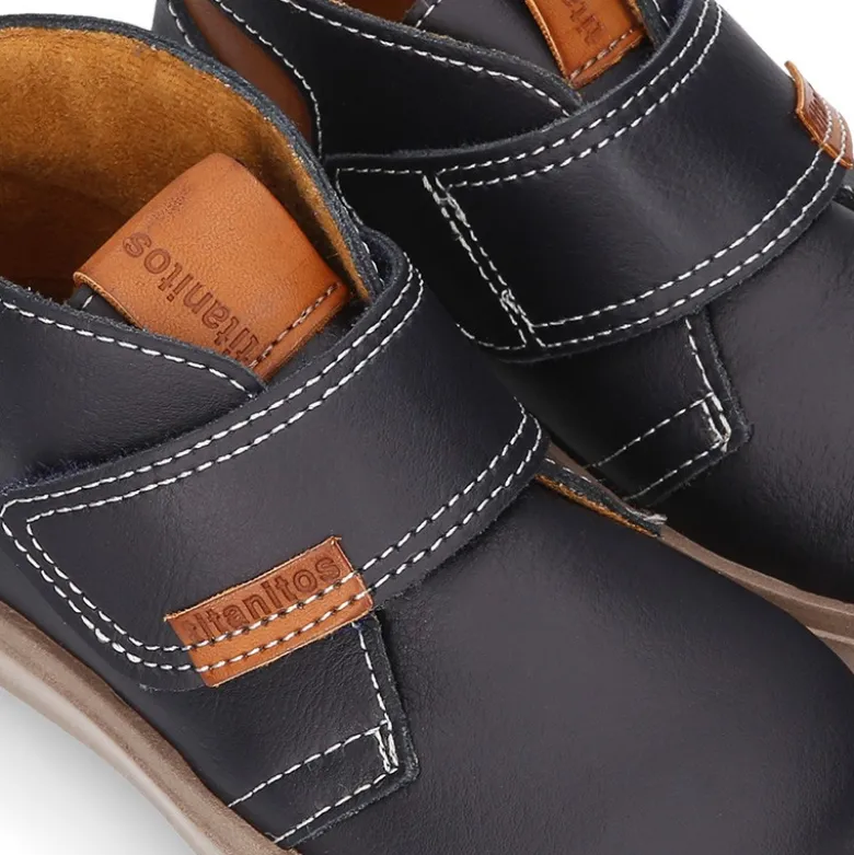 Bota niño tipo zapatilla sin cordones en PIEL NAPA.