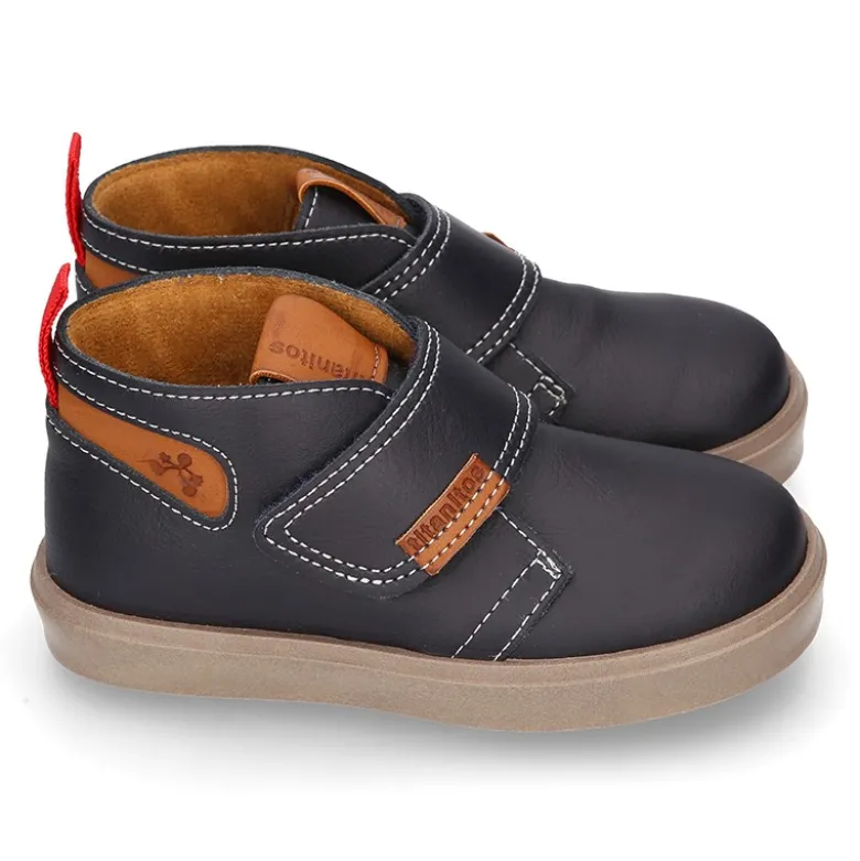 Bota niño tipo zapatilla sin cordones en PIEL NAPA.