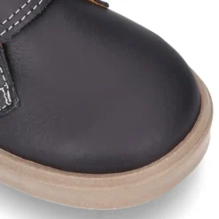 Bota niño tipo zapatilla sin cordones en PIEL NAPA.