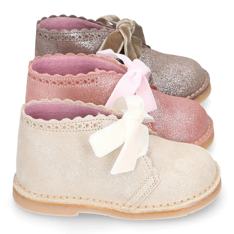Bota Safari niña con cordones de TERCIOPELO y ondas en piel con brillos.