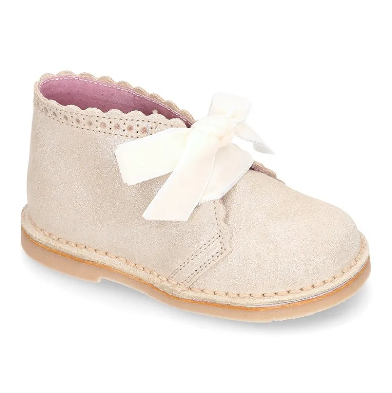 Bota Safari niña con cordones de TERCIOPELO y ondas en piel con brillos.