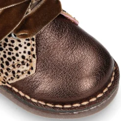Bota Safari niña con cordones terciopelo y talonera FANTASÍA en piel con brillos.