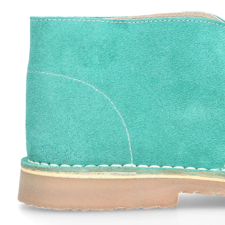 Bota Safari o Pisacacas con cordones para primavera en serraje.