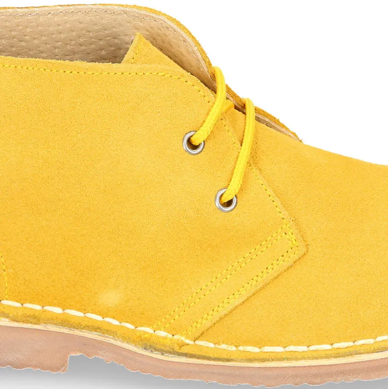 Bota Safari o Pisacacas con cordones para primavera en serraje.