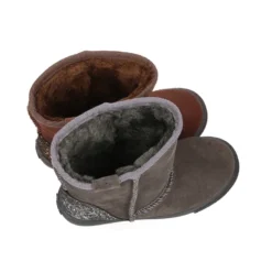 Botas tipo Australianas en piel serraje con talonera METALIZADA forradas con pelo.