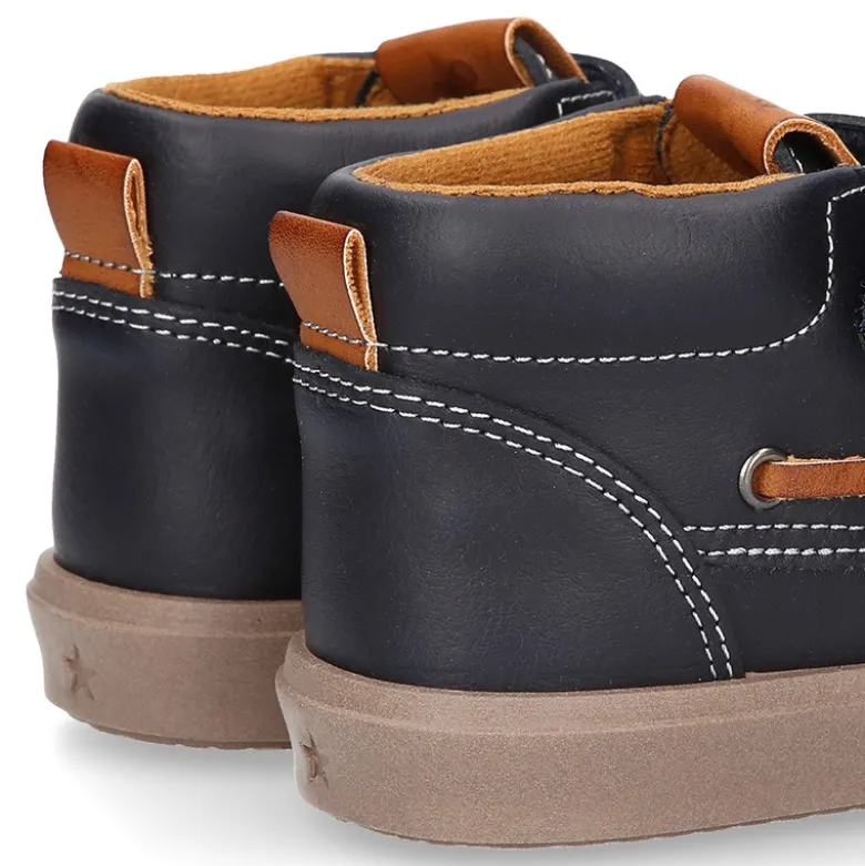 Bota zapatilla tipo MOCASÍN sin cordones en PIEL NAPA.