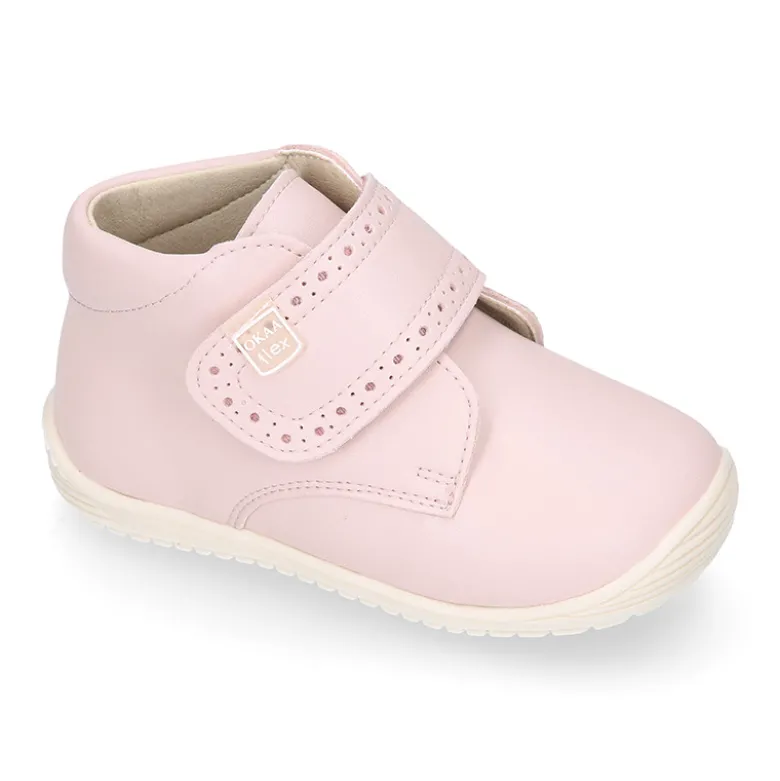 Botita casual respetuosa niños OKAA FLEX sin cordones y puntera en color ROSA.