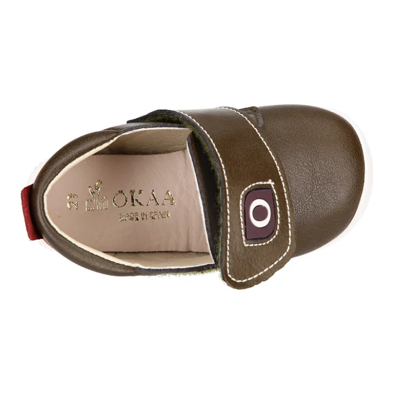 Botita casual respetuosa niños OKAA FLEX sin cordones en colores OTOÑALES.