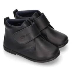 Botita colegial niños y primeros pasos sin cordones en piel lavable.