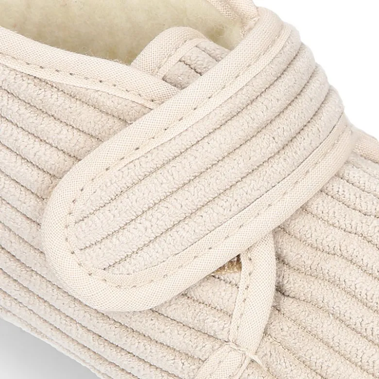 Botita de casa BEBÉS sin cordones en pana.