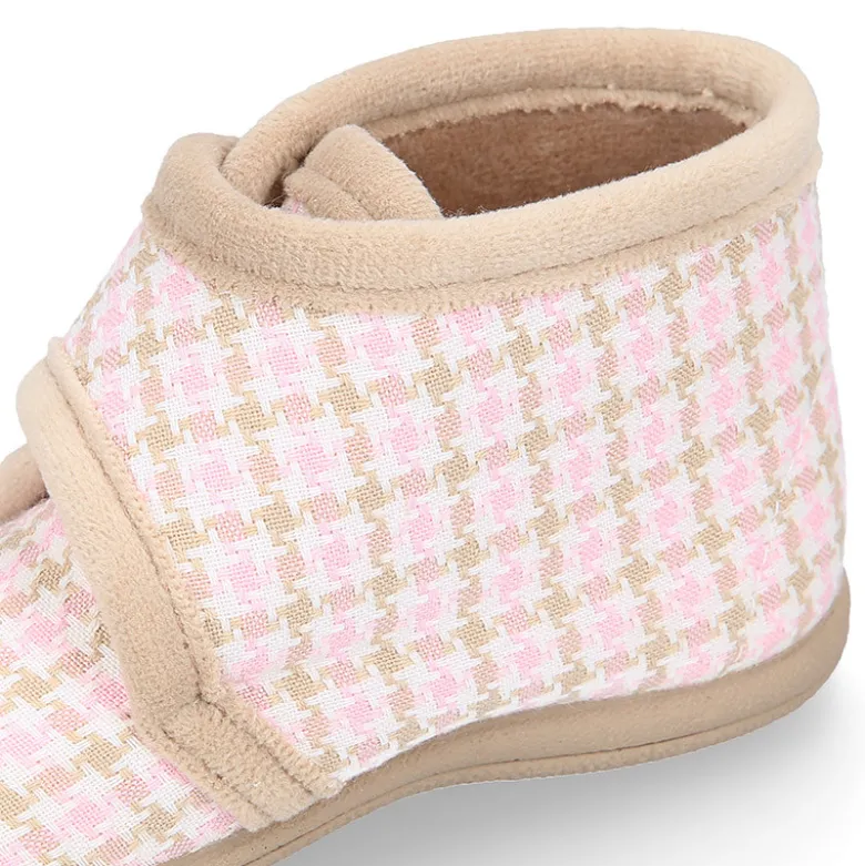 Botita de casa niños sin cordones en lana con CUADROS.