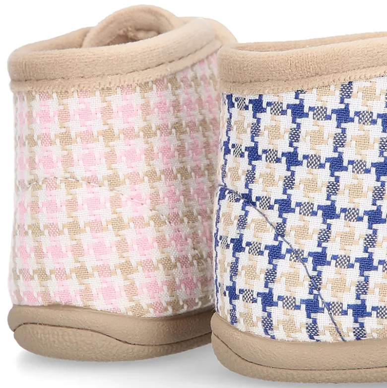 Botita de casa niños sin cordones en lana con CUADROS.