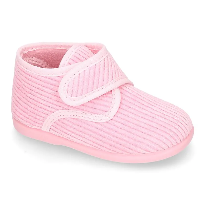 Botita de casa niños sin cordones pana fina.