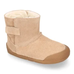 Botita niños Blanditos by Crio´s sin cordones en piel serraje con forro borreguito.