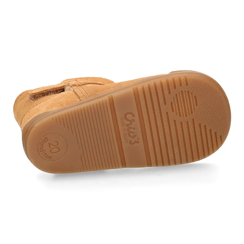 Botita niños Blanditos by Crio´s sin cordones en piel serraje con forro borreguito.