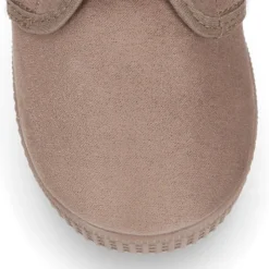 Botita niños CASUAL con cordones en Serratex en colores pasteles.