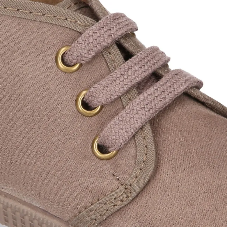 Botita niños CASUAL con cordones en Serratex en colores pasteles.