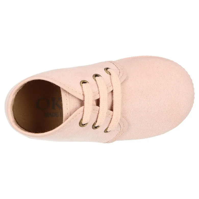 Botita niños CASUAL con cordones en Serratex en colores pasteles.