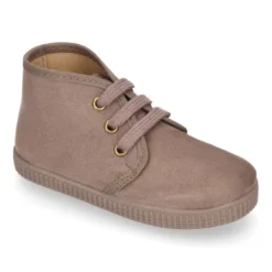 Botita niños CASUAL con cordones en Serratex en colores pasteles.