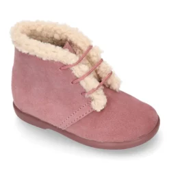 Botita niños en piel serraje con diseño con BORREGO.