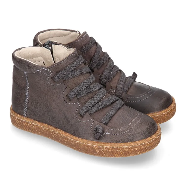Botita niños OKAA ECO con cordones elásticos y cremallera en Piel Napa RÚSTICA SUAVE.