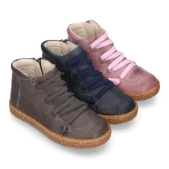 Botita niños OKAA ECO con cordones elásticos y cremallera en Piel Napa RÚSTICA SUAVE.