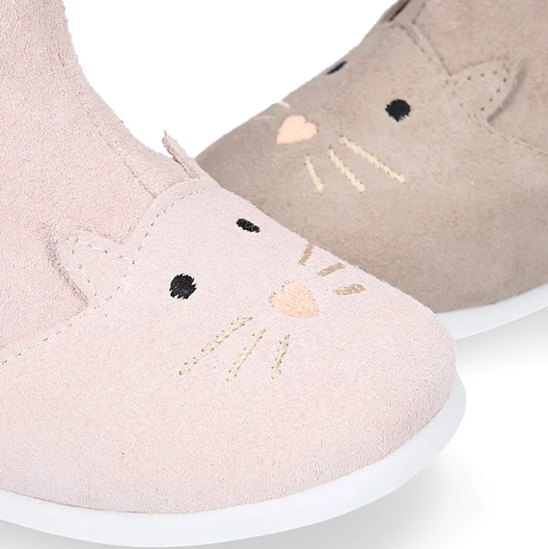 Botita niños respetuosa OKAA FLEX con drop cero y diseño GATITO en piel serraje.