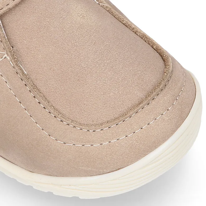 Botita niños respetuosa OKAA FLEX tipo Wallabee con cuello borrego en piel Nobuck.