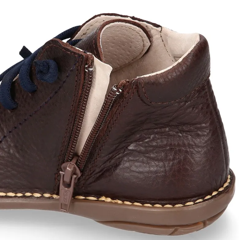 Botita niños SPORT con cremallera y cordones elásticos en piel.