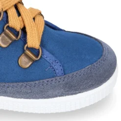 Botita niños tipo bamba estilo MONTAÑA con cordones en serratex.
