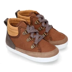 Botita niños tipo bamba estilo MONTAÑA con cordones en serratex.