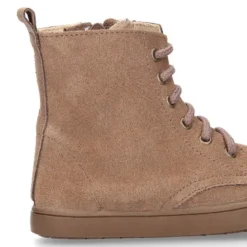 Botita niños tipo ROCKERA con cordones y cremallera en piel serraje.