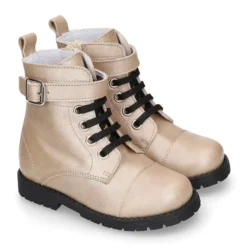 Botita ROCKERA niña cordones en piel LAMINADA VISÓN.