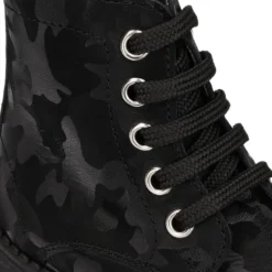 Botita ROCKERA niña cordones en piel tornasolada.