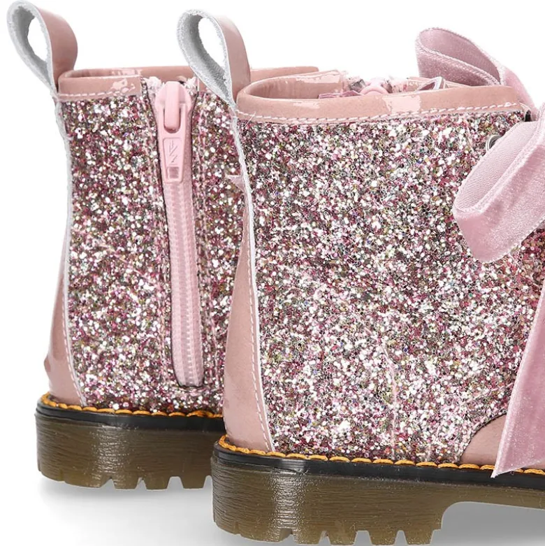 Botita ROCKERA niña lazos terciopelo en piel charol con GLITTER.
